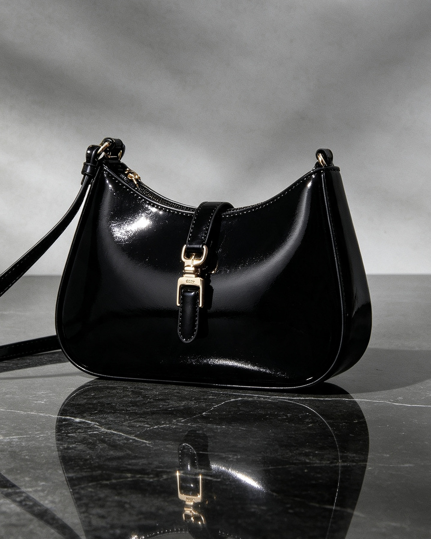 Distinctive Fashion Bag for Contemporary Living · Model LIV-HB-013