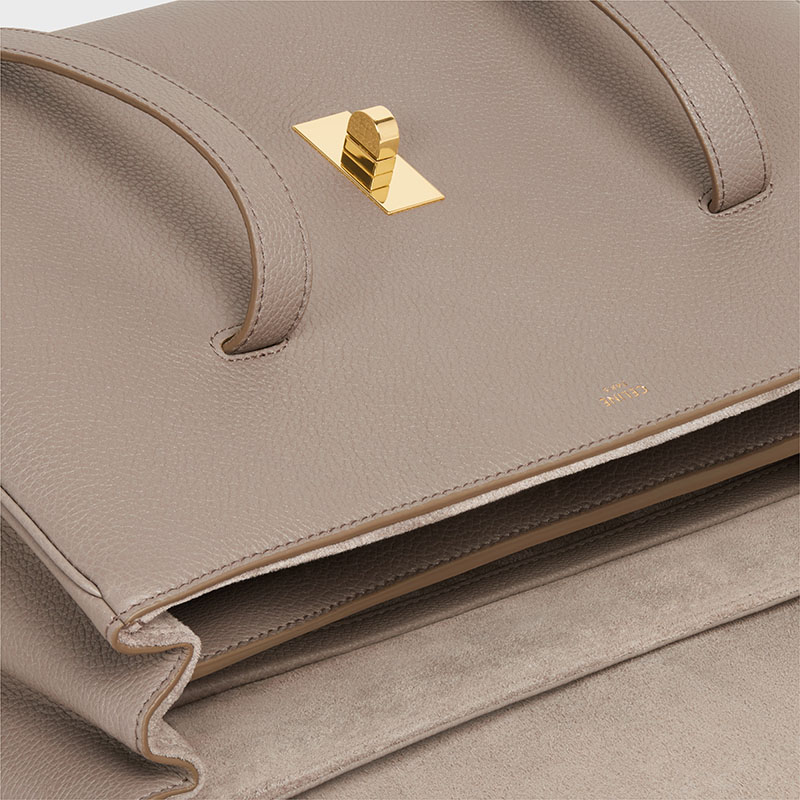 MEDIUM SOFT 16 BAG IN SUPPLE GRAINED CALFSKIN