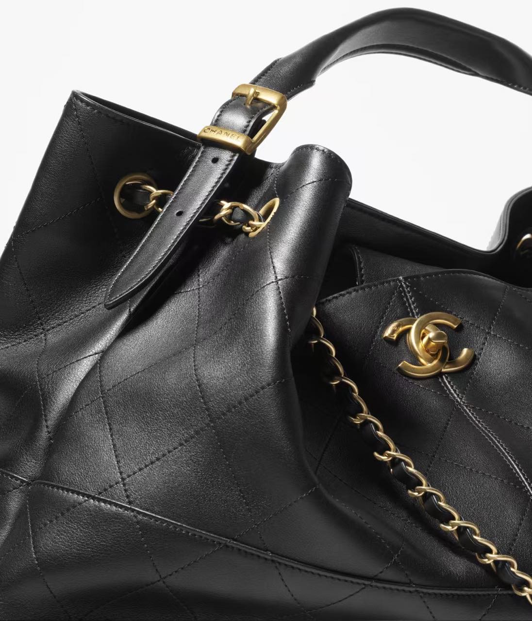 CHANEL 25 Shopping Bag