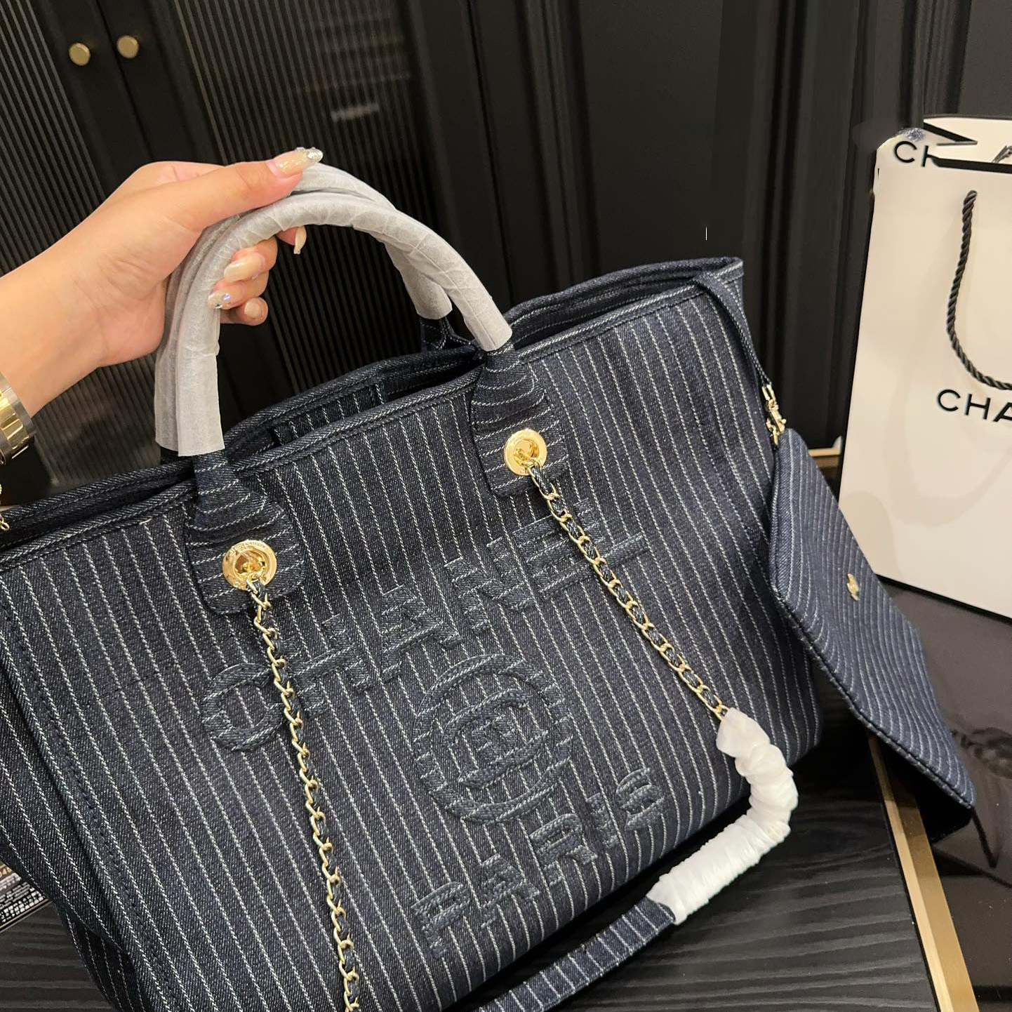 SHOPPING BAG