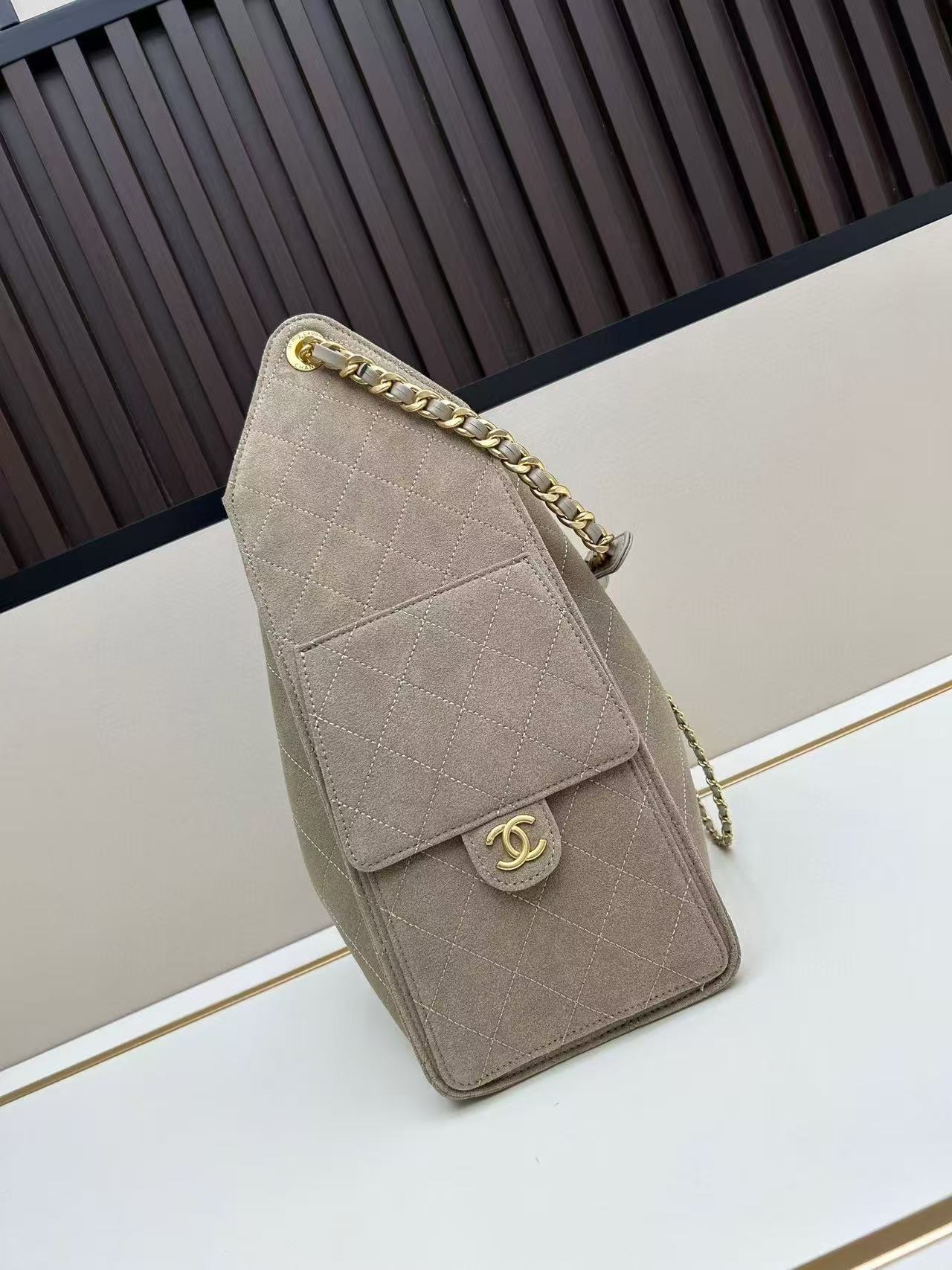 Chanel 25 Handbag