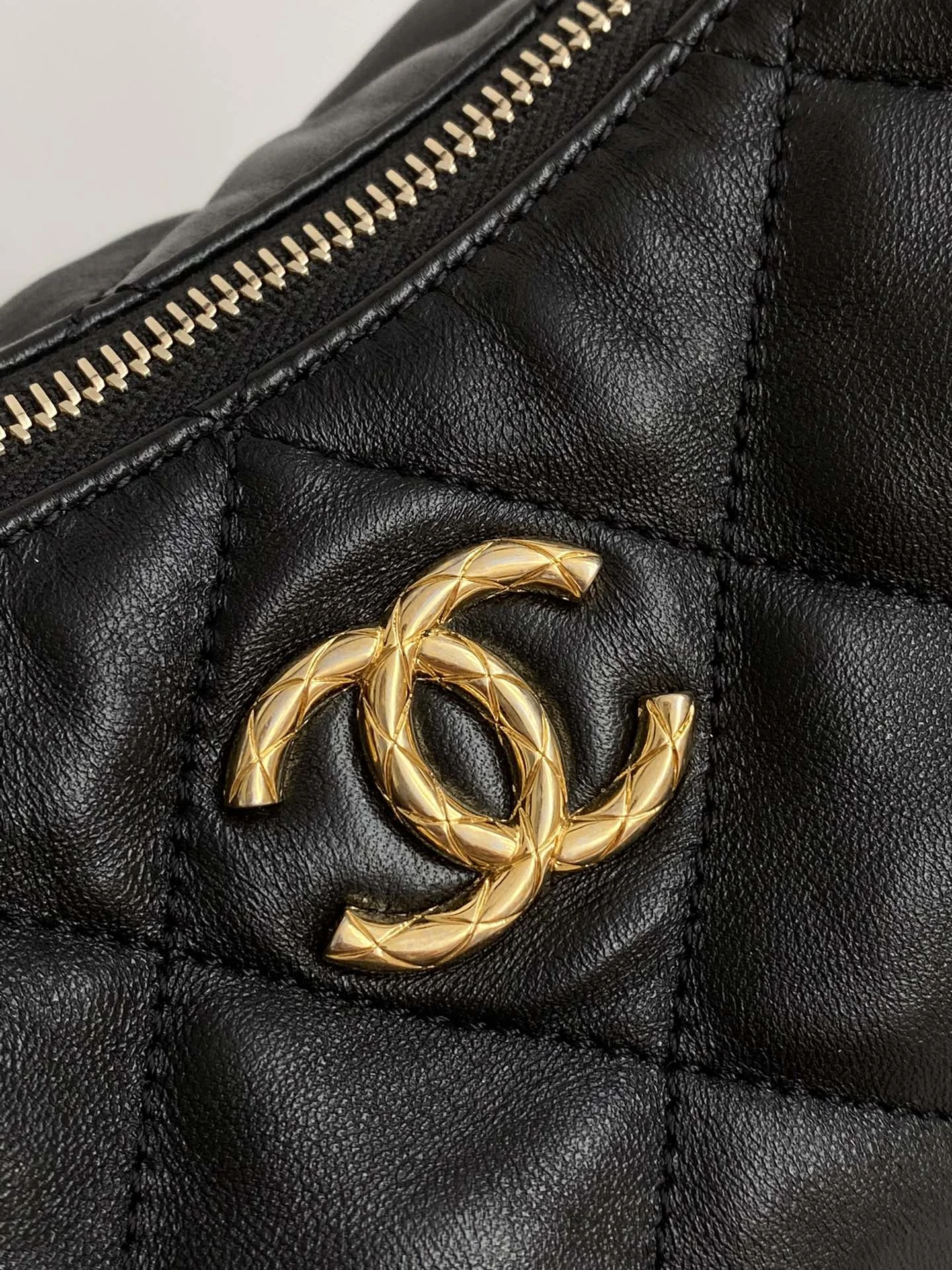 Chanel Maxi Hobo Bag Black For Women, Women’s Bags 13.7in/35cm AS3488 B08857 94305