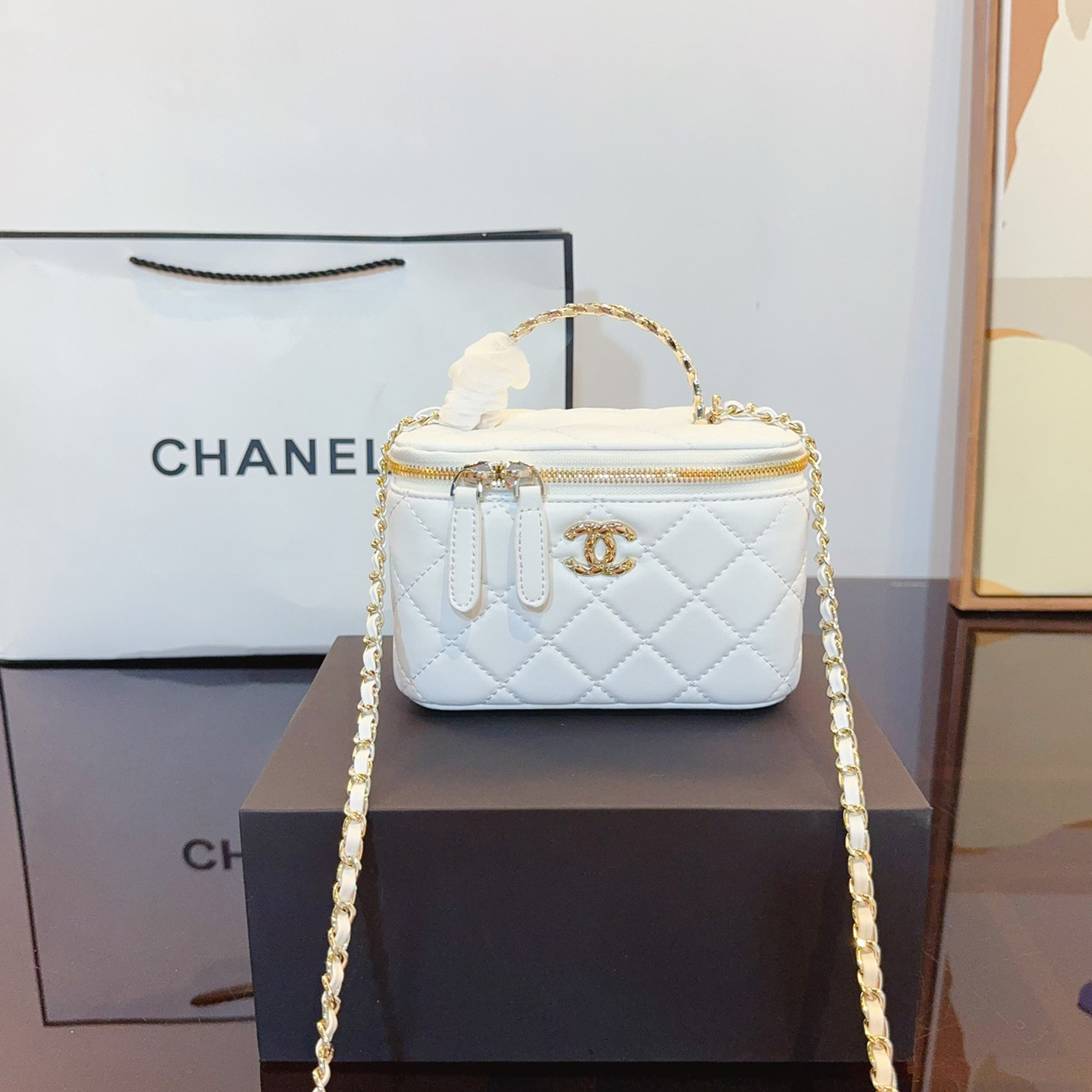 Clutch with Chain
