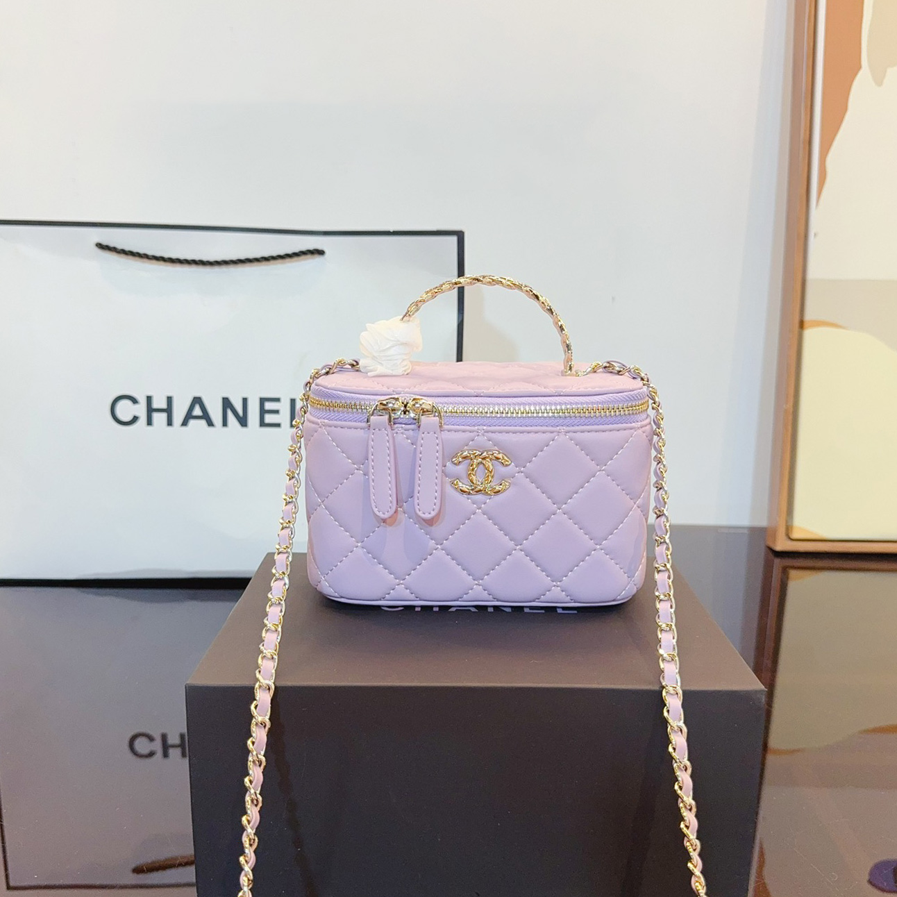 Clutch with Chain