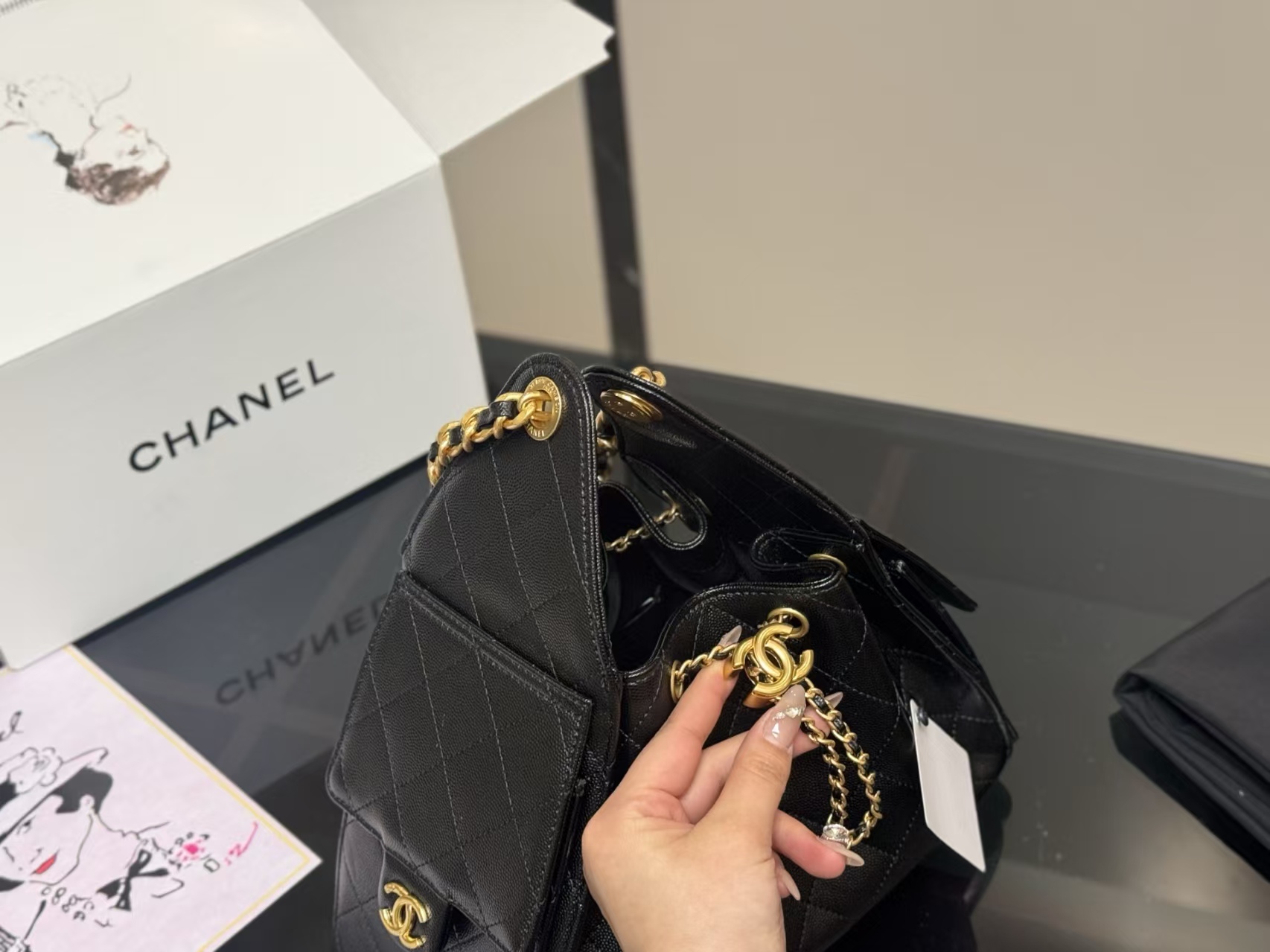 CHANEL 25 Medium Bag (Black)
