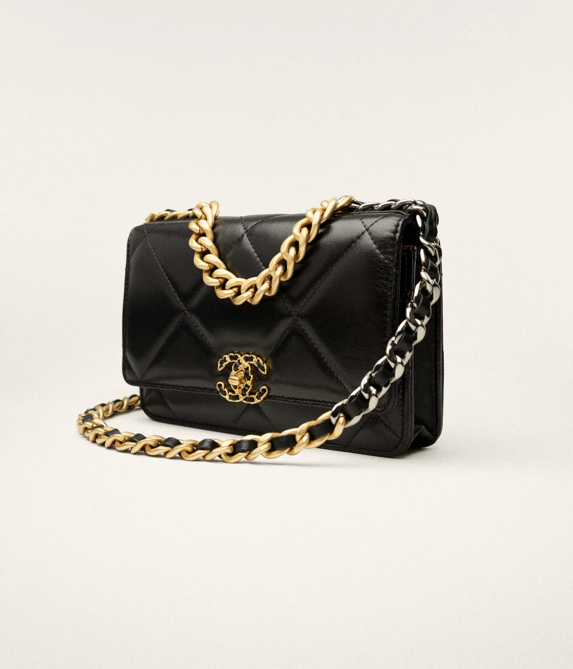 19 WALLET ON CHAIN