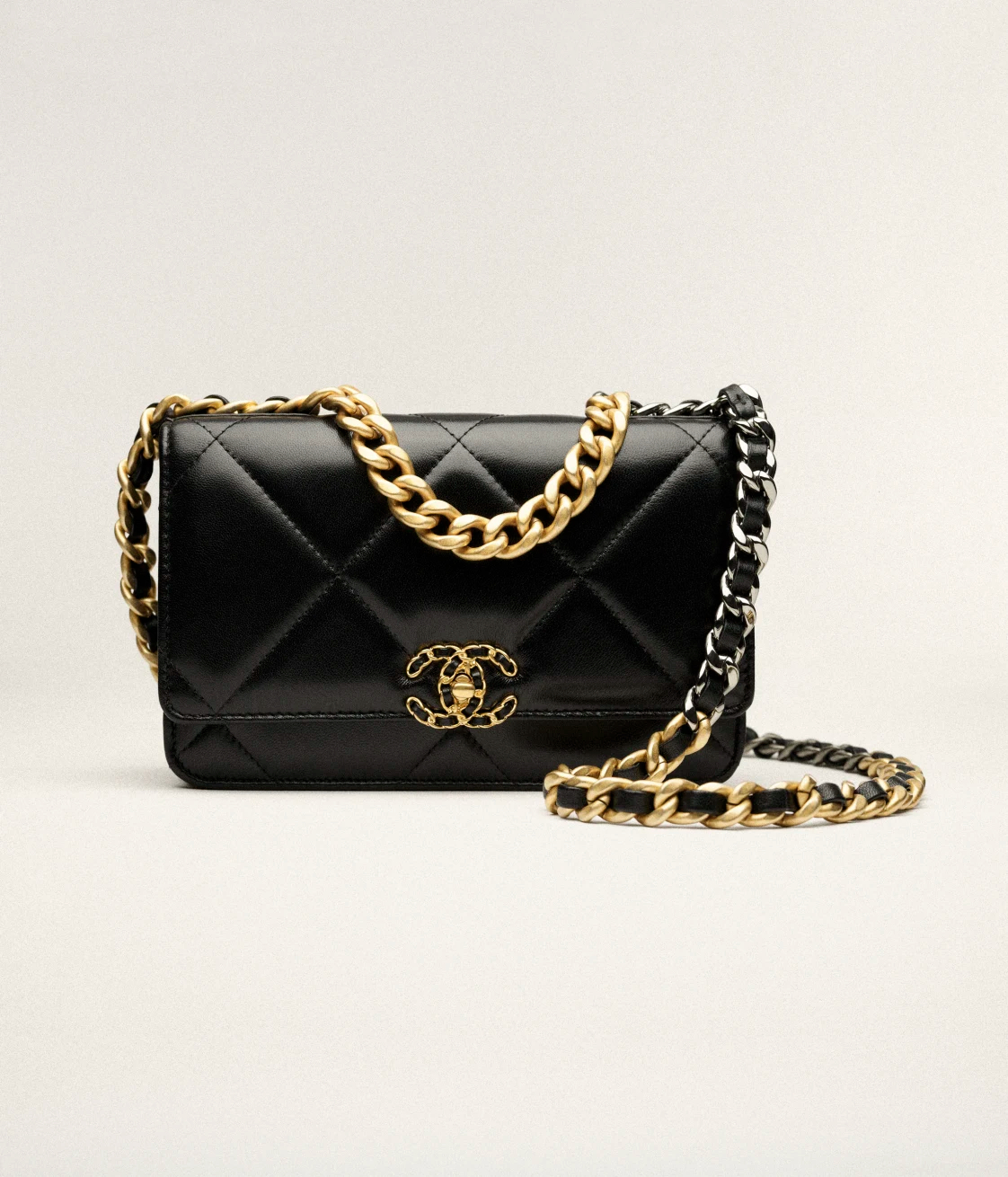 19 WALLET ON CHAIN