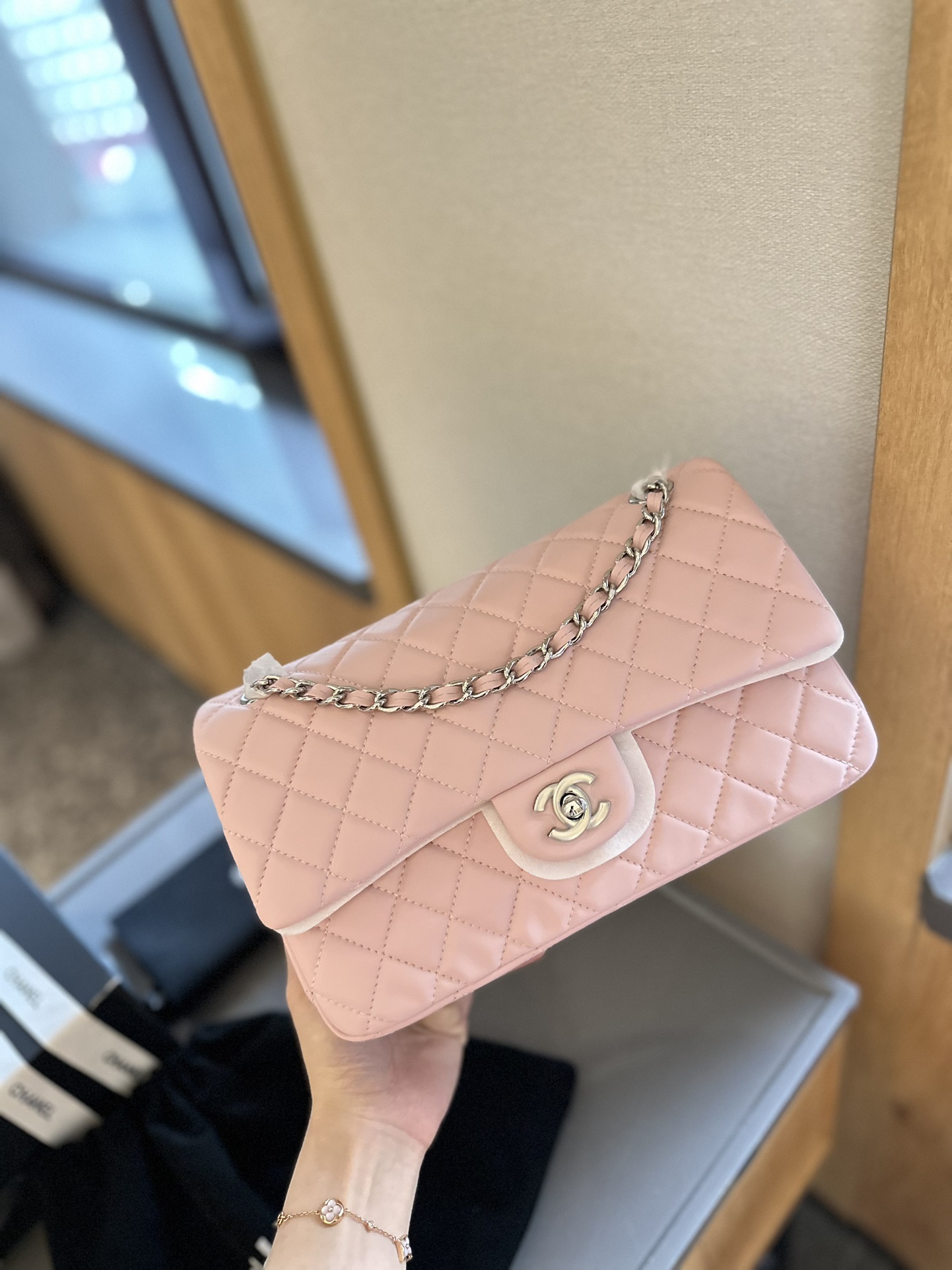Classic 11.12 Handbag