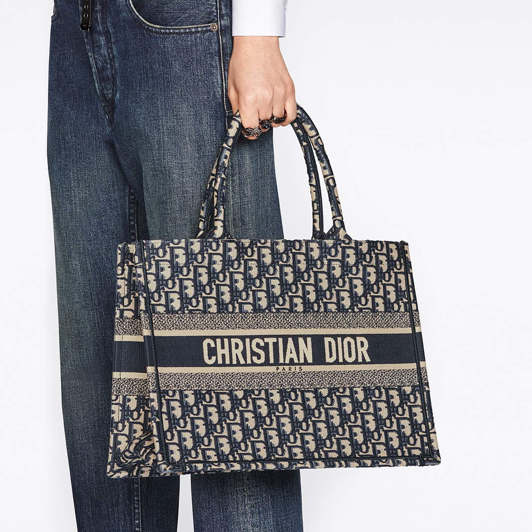 MEDIUM BOOK TOTE