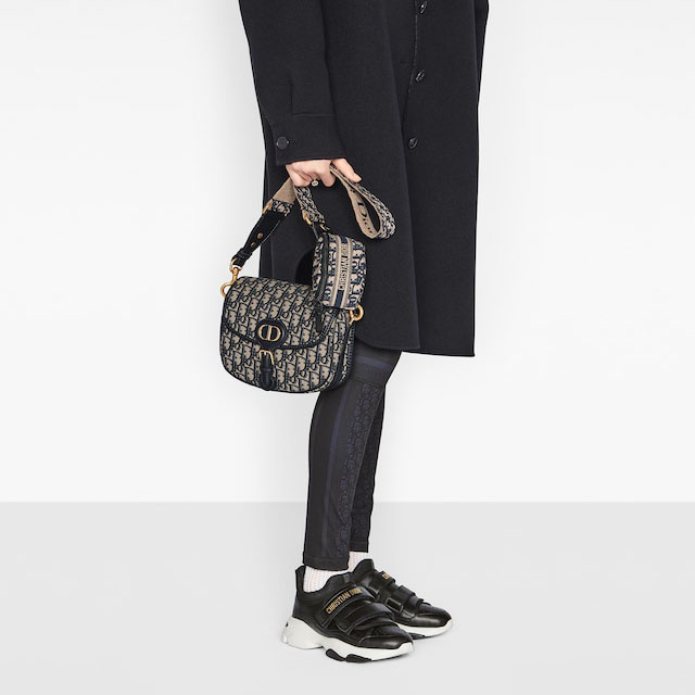 MEDIUM BOBBY BAG