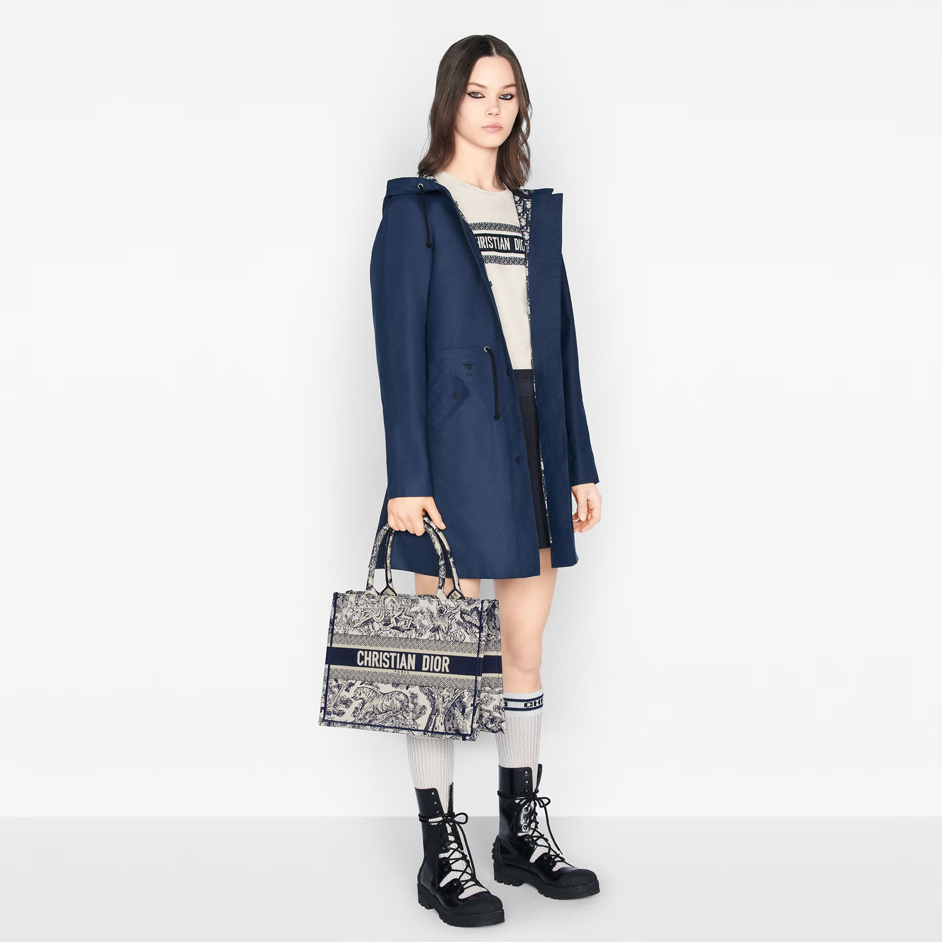 MEDIUM BOOK TOTE