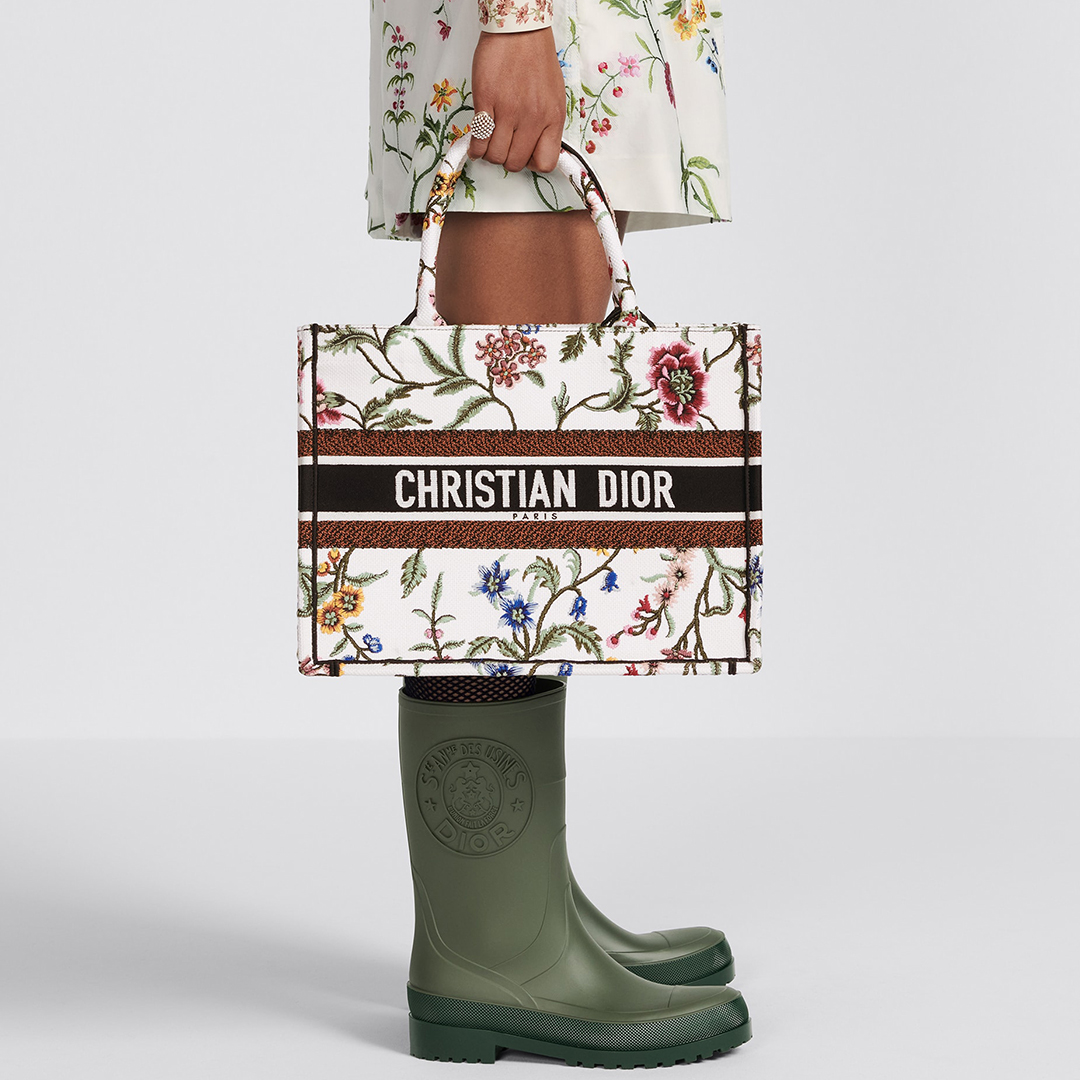 MEDIUM BOOK TOTE