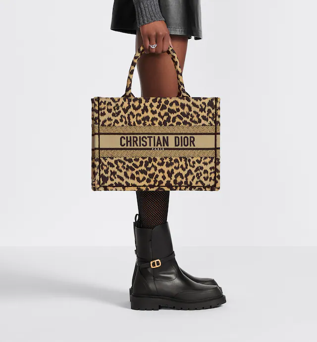 MEDIUM BOOK TOTE