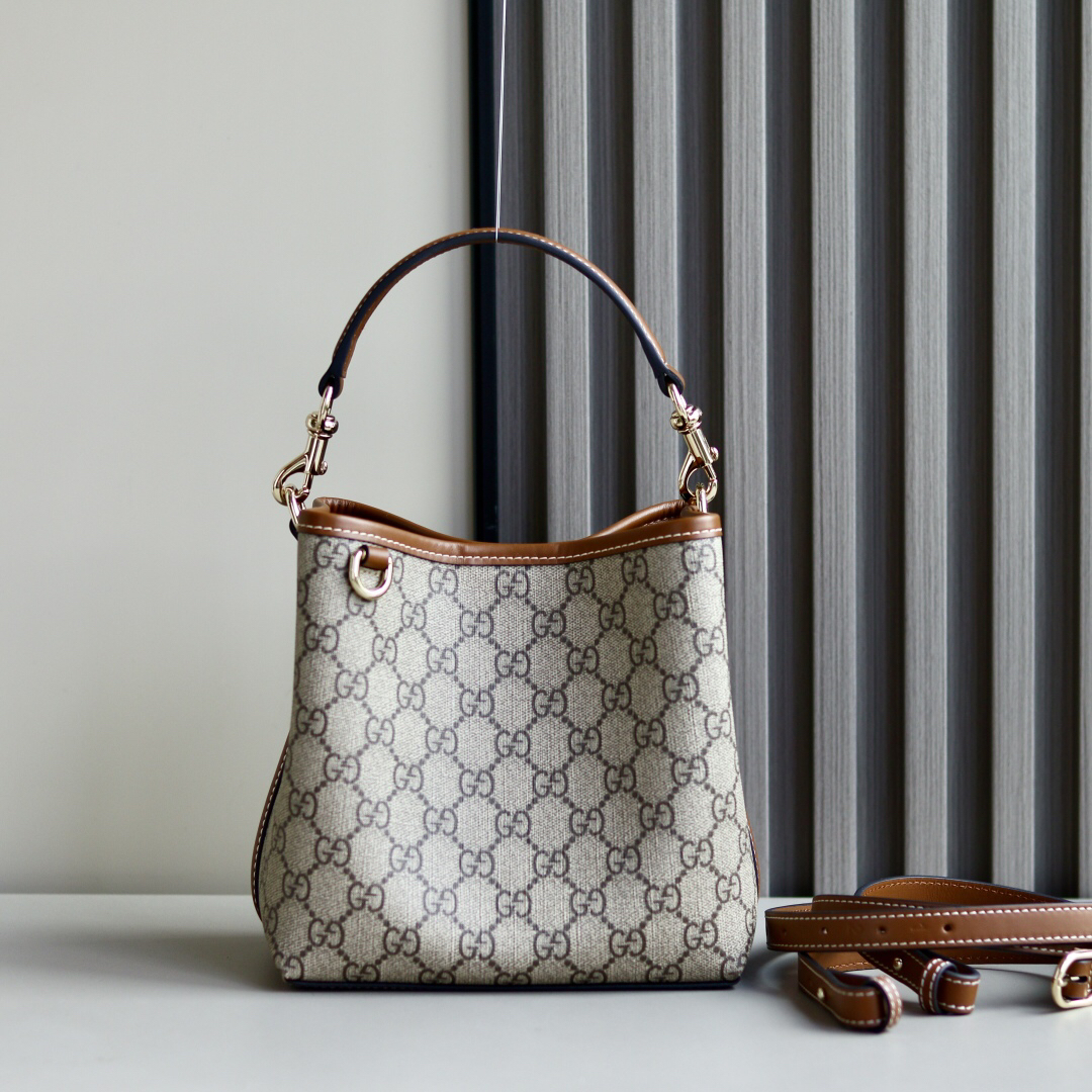 [TOP]Gucci GG Emblem bucket bag - Small