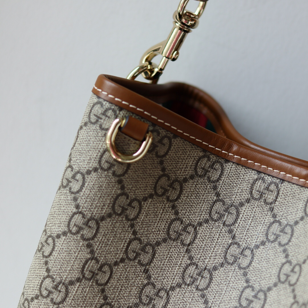 [TOP]Gucci GG Emblem bucket bag - Small