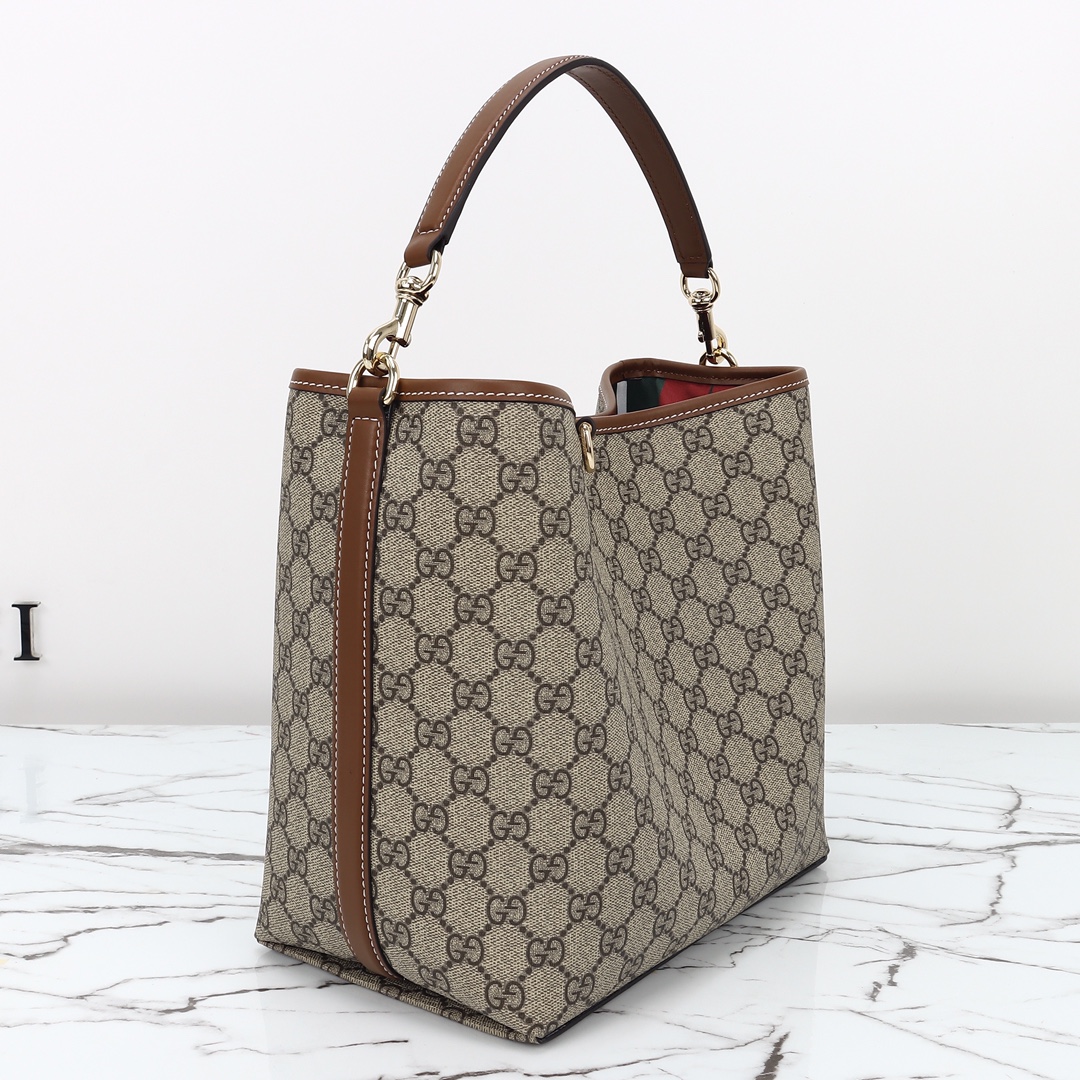 Gucci GG Emblem bucket bag - Medium