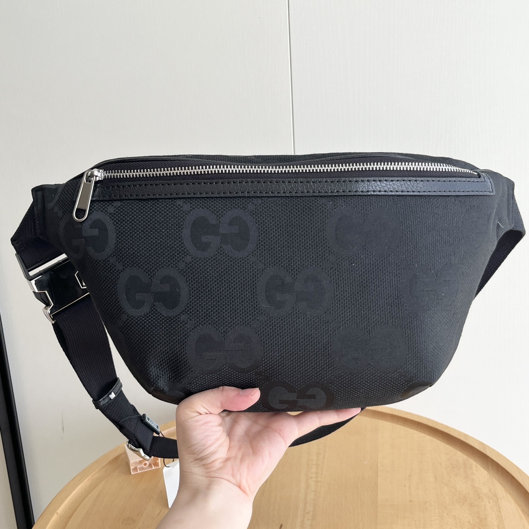 Gucci Jumbo GG Belt Bag