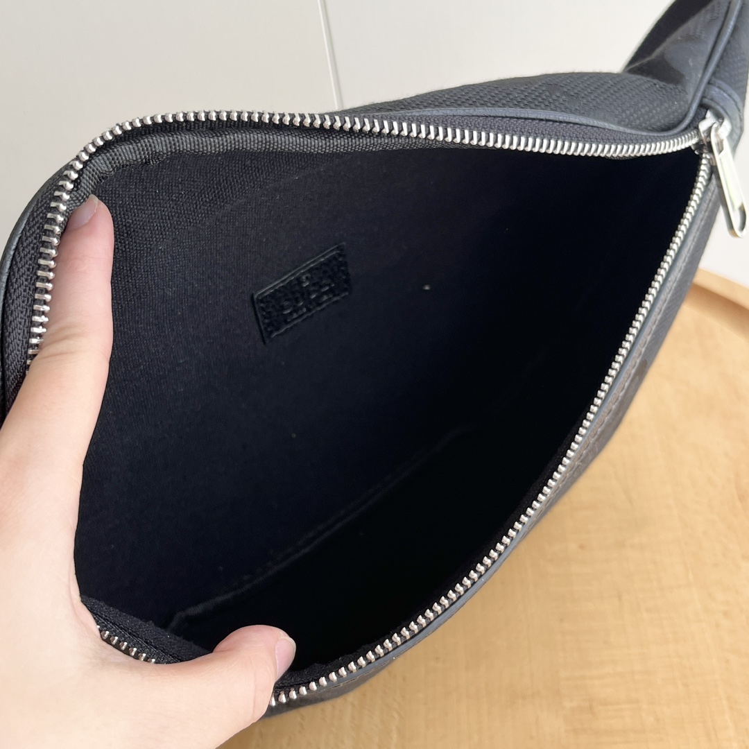 Gucci Jumbo GG Belt Bag