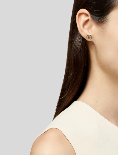 18K Running G Diamond Stud Earrings