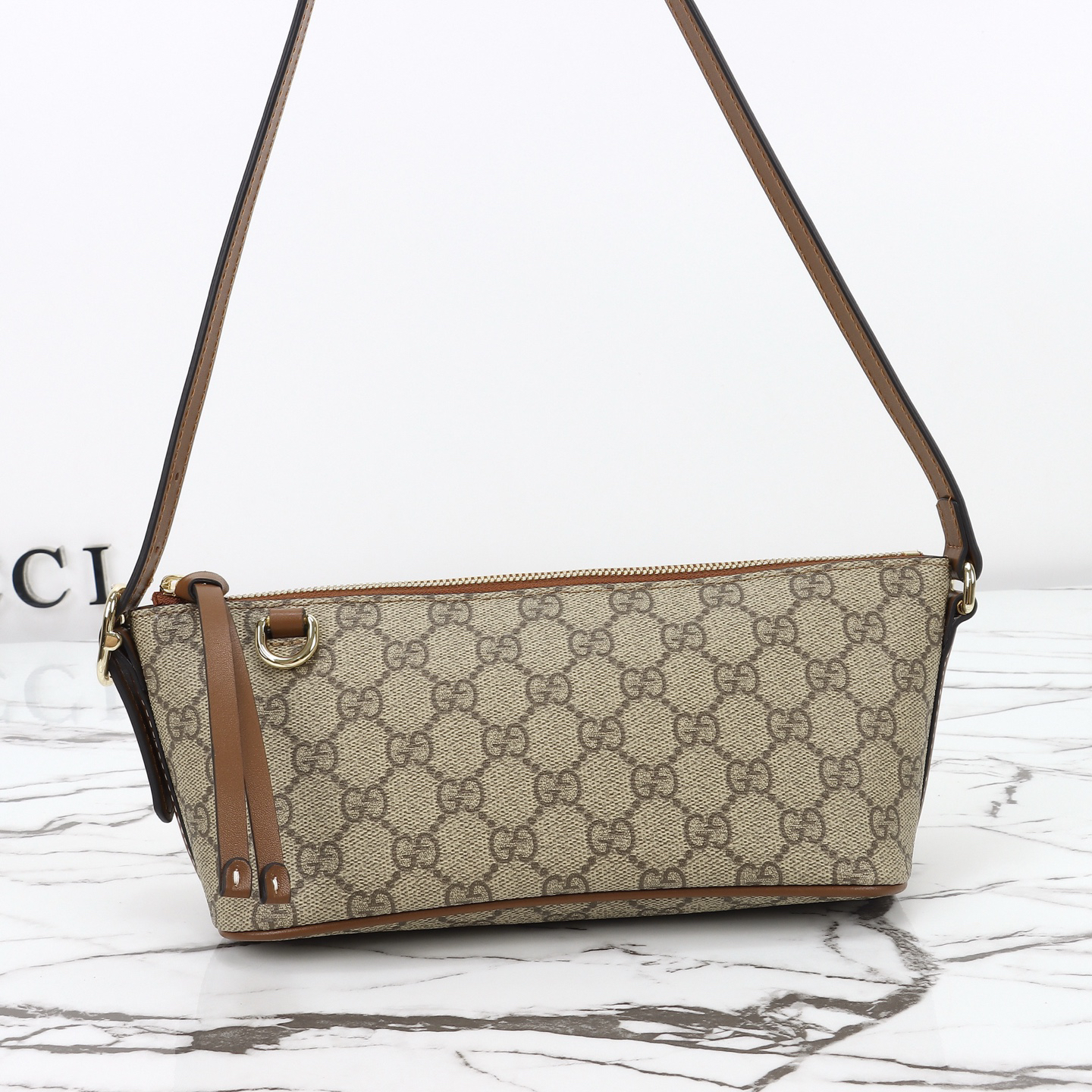 Gucci GG Emblem small shoulder bag - Beige