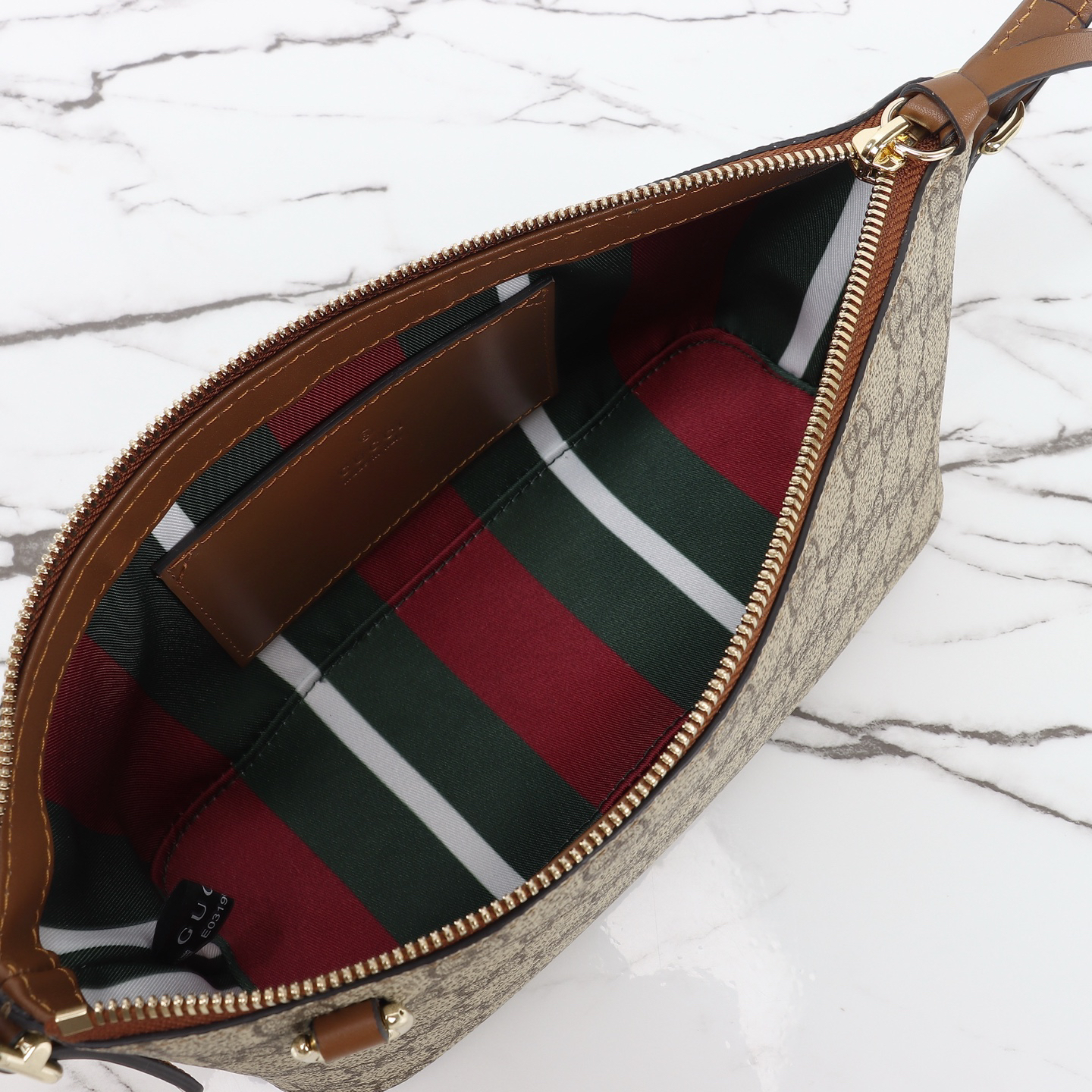 Gucci GG Emblem small shoulder bag - Beige
