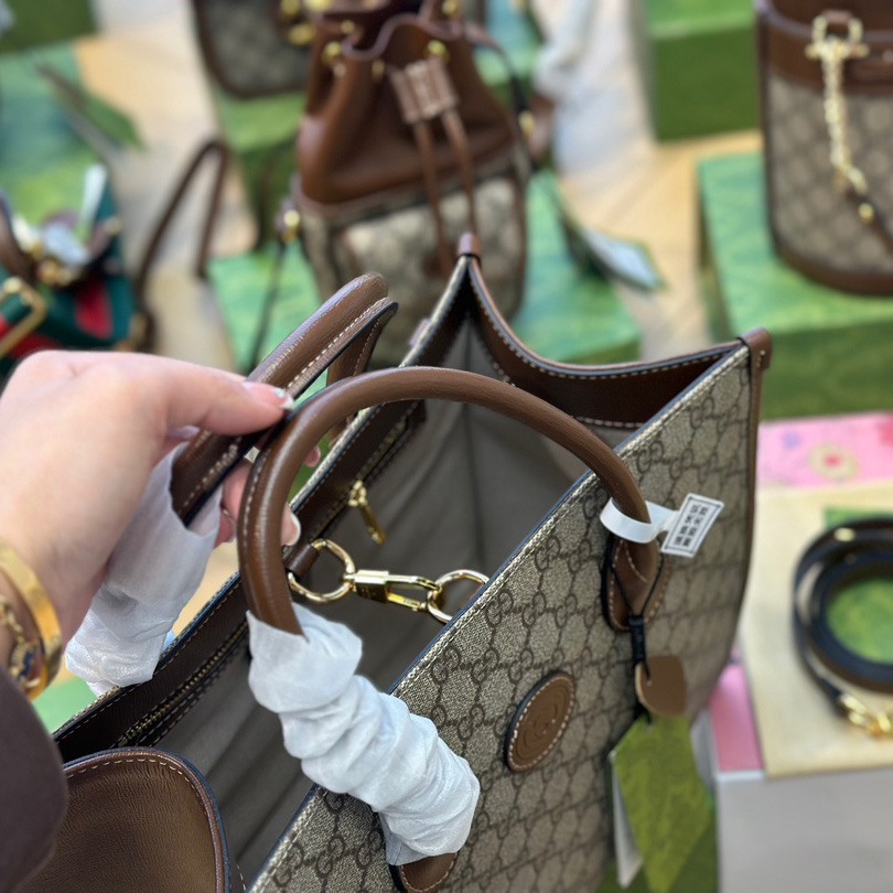 Small tote bag