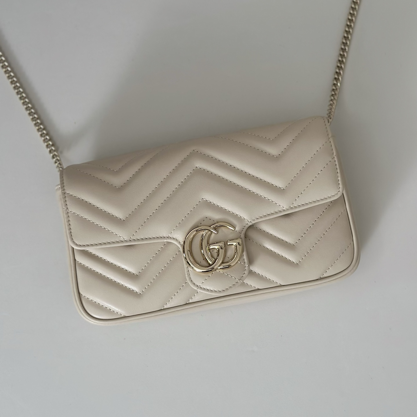 Gucci GG Marmont White Matelassé Chevron Leather Small Shoulder Bag