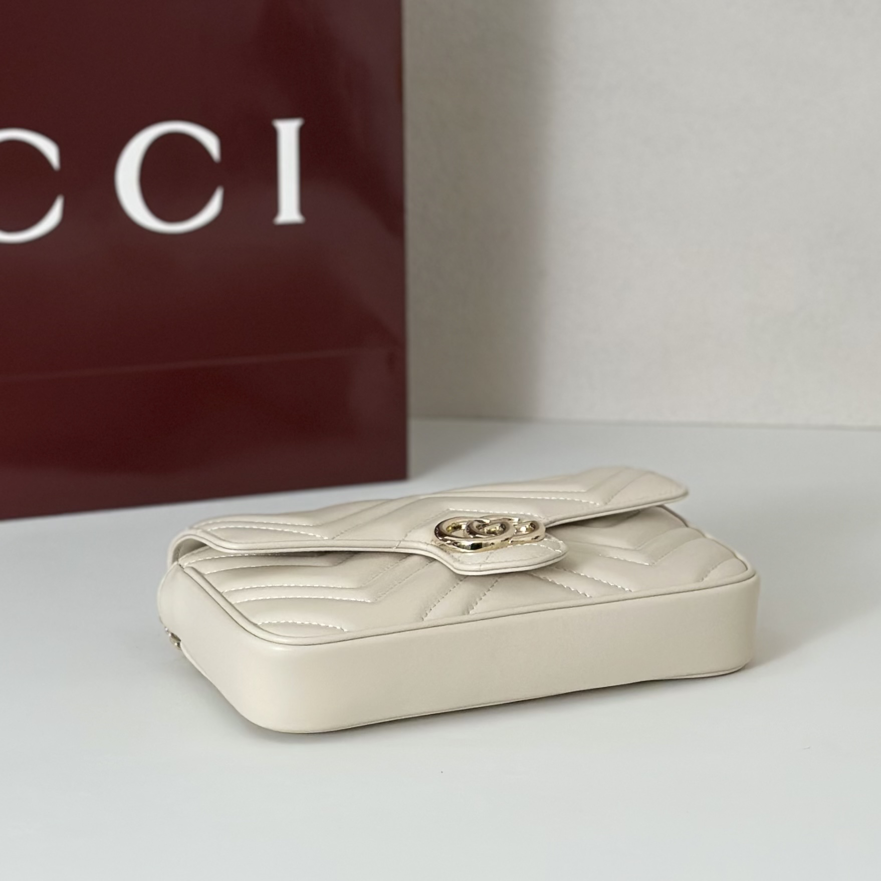 Gucci GG Marmont White Matelassé Chevron Leather Small Shoulder Bag