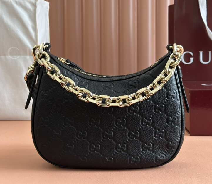 Gucci Emblem Black Grainy Leather Small Bag