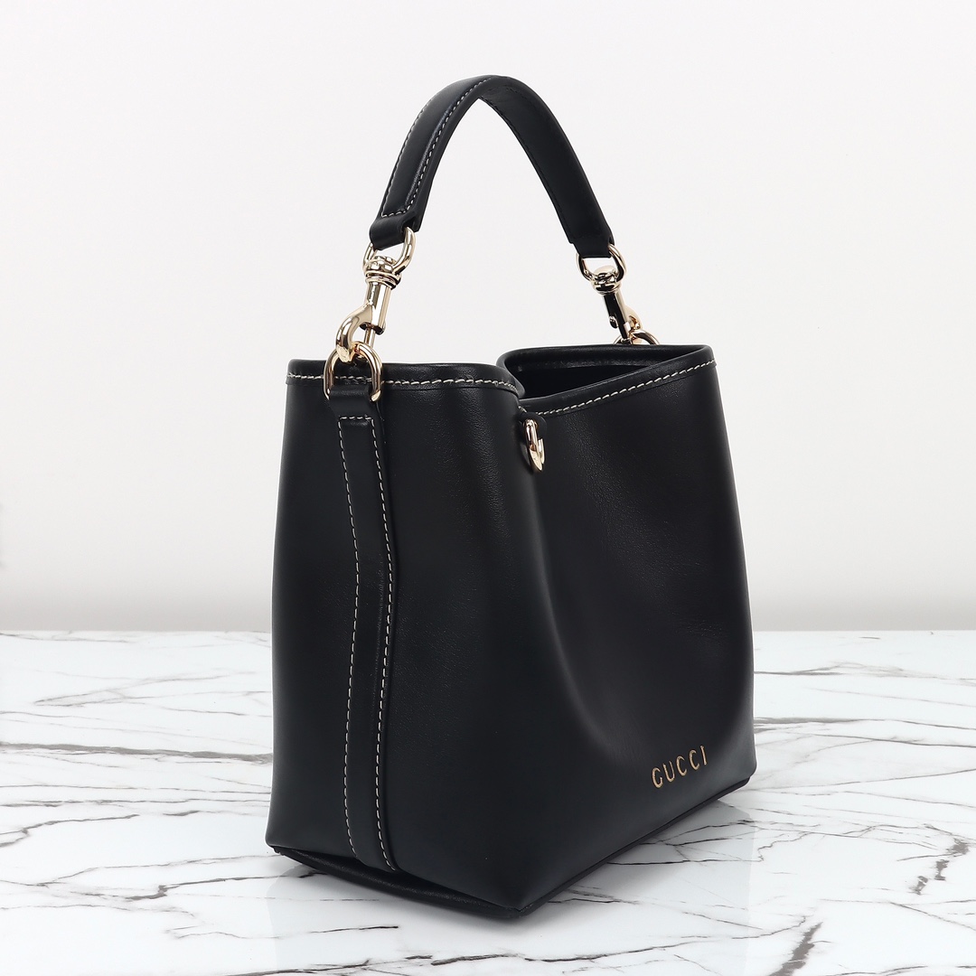 Gucci GG Emblem Bucket Bag - Black