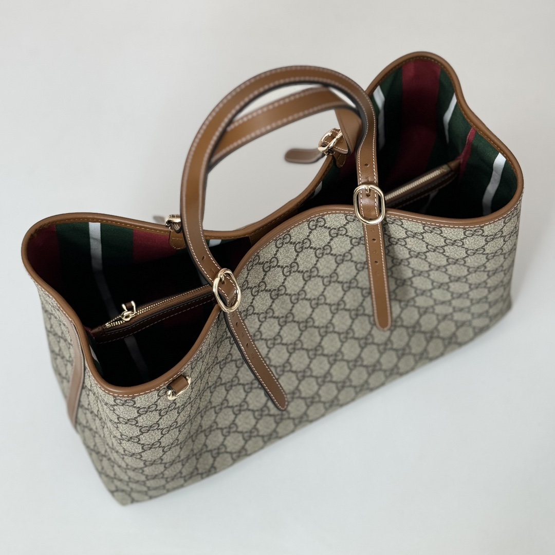 [TOP] Gucci GG Emblem Large brown tote bag