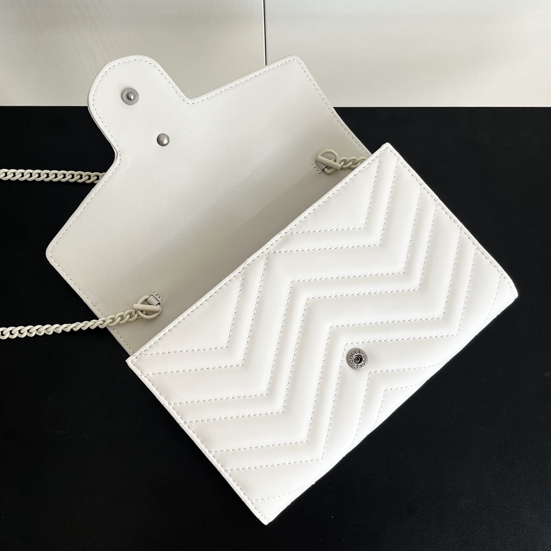 Gucci Marmont Chain Wallet - White Wallet