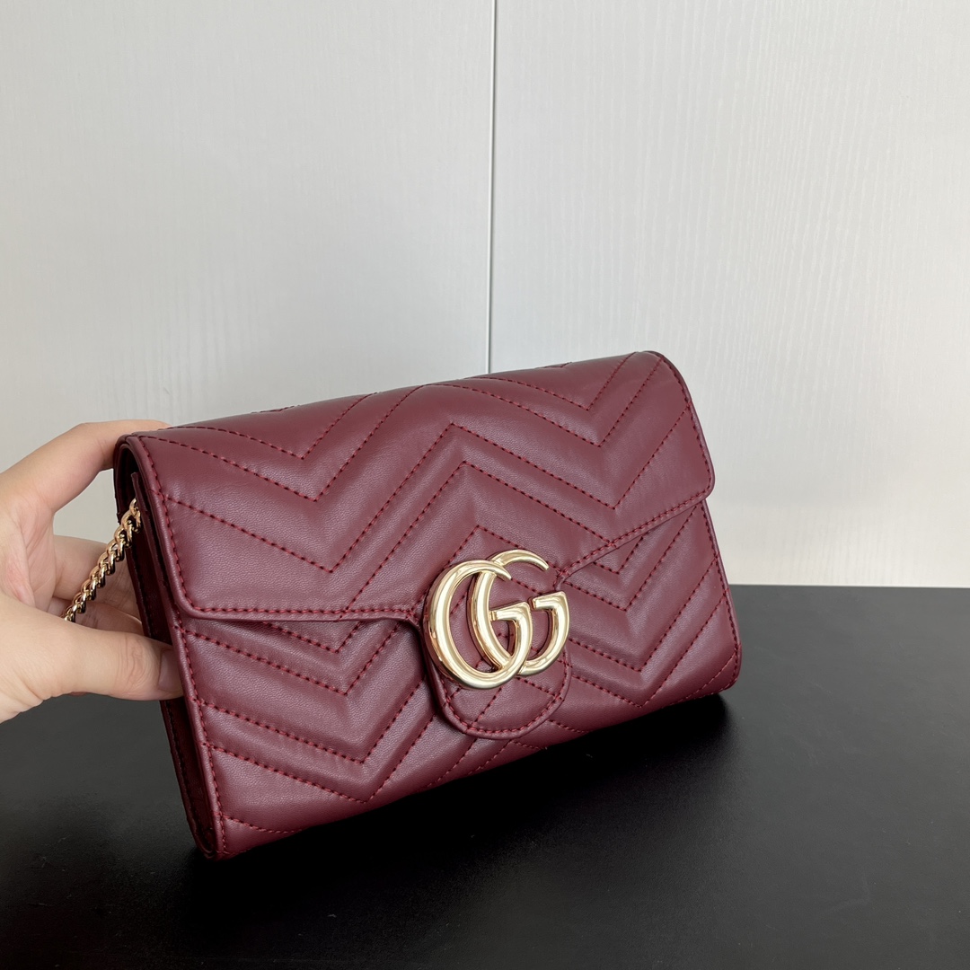 Gucci Marmont Chain Wallet - Red Wallet