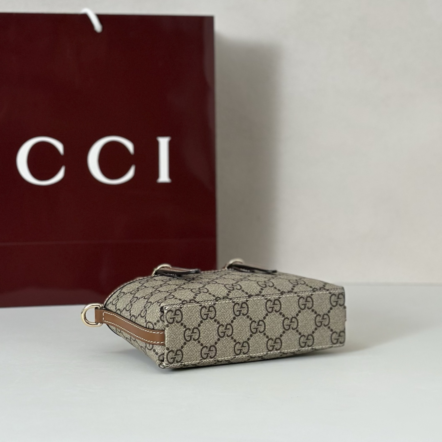 Gucci GG Emblem mini bag - Beige
