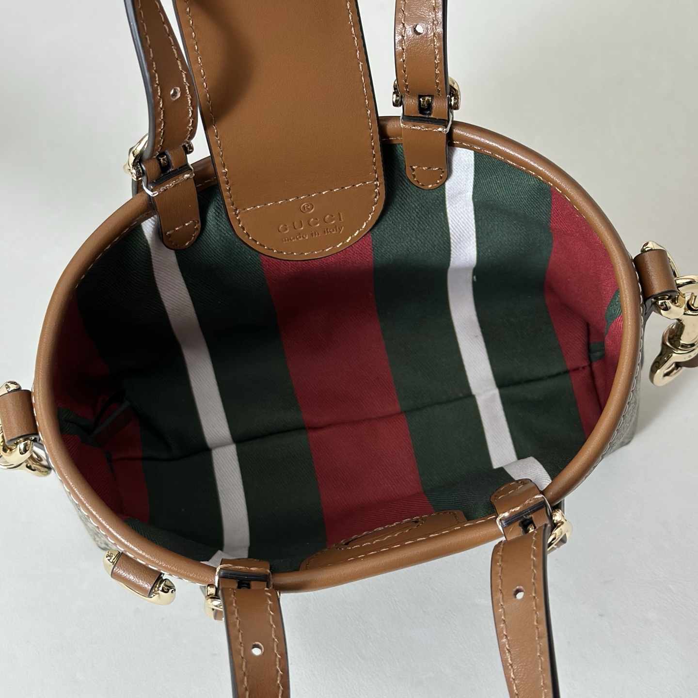 Gucci GG Emblem mini bag - Beige
