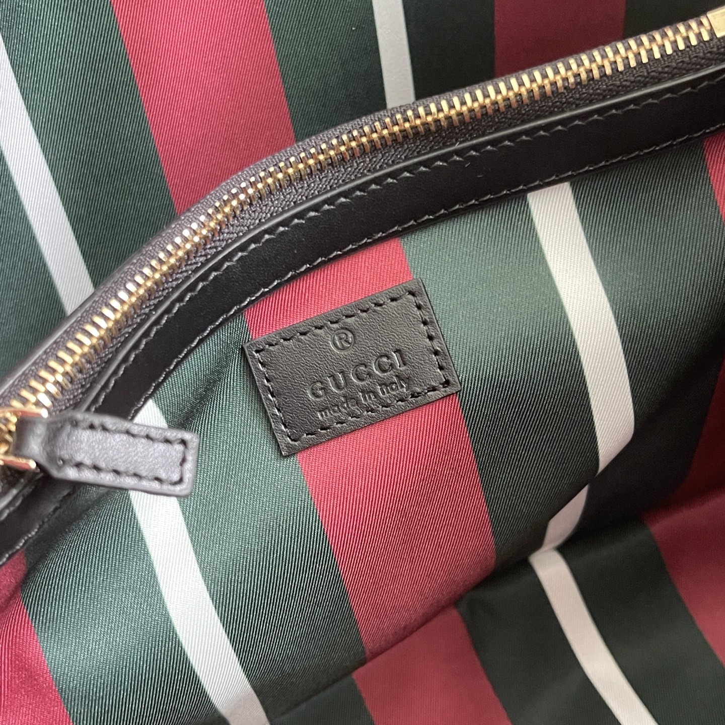 [TOP]Gucci GG Emblem Bucket Bag - Black