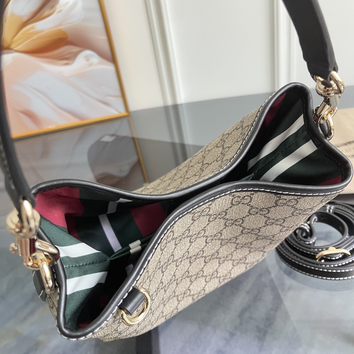 [TOP]Gucci GG Emblem Bucket Bag - Black