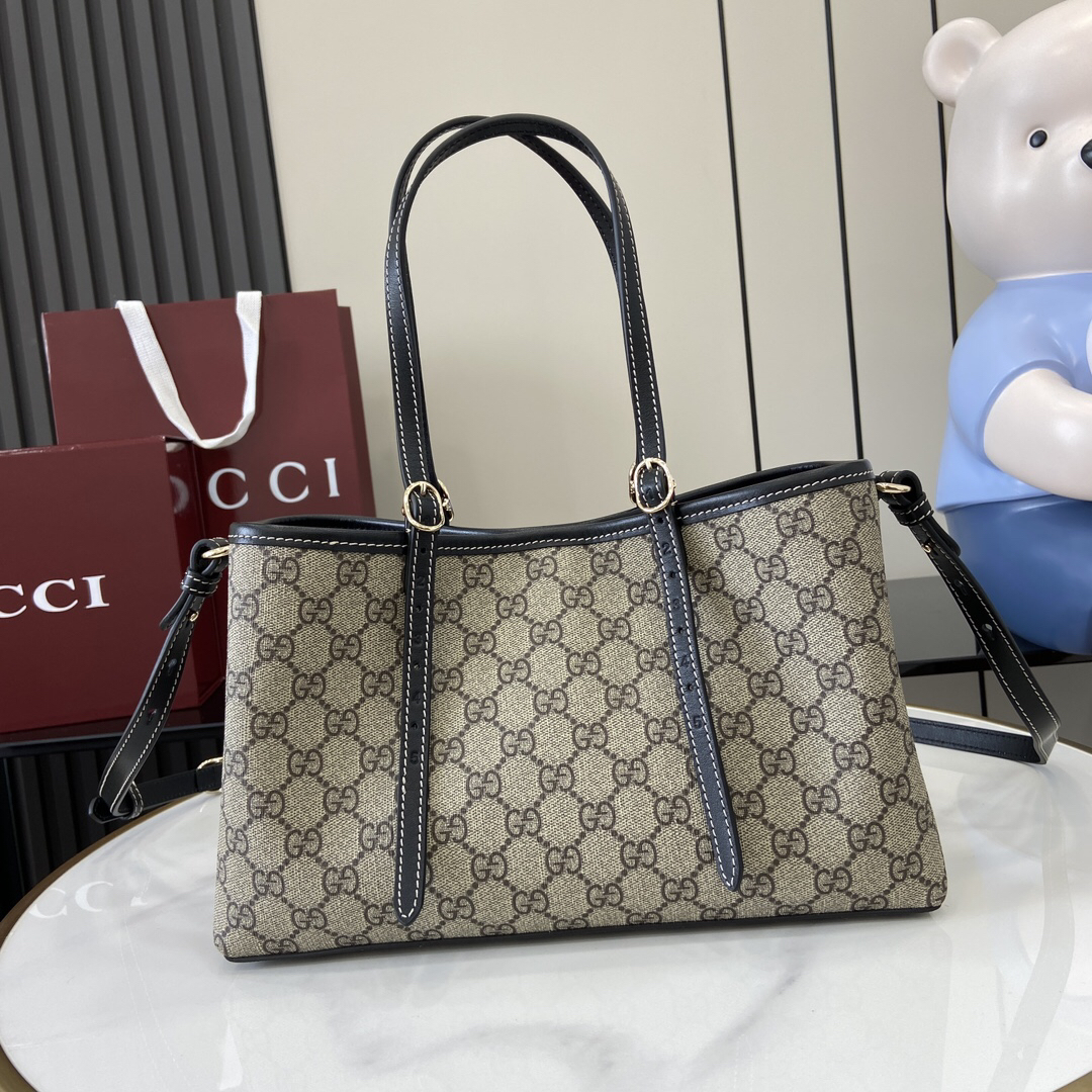 Gucci GG Emblem Medium Black tote bag