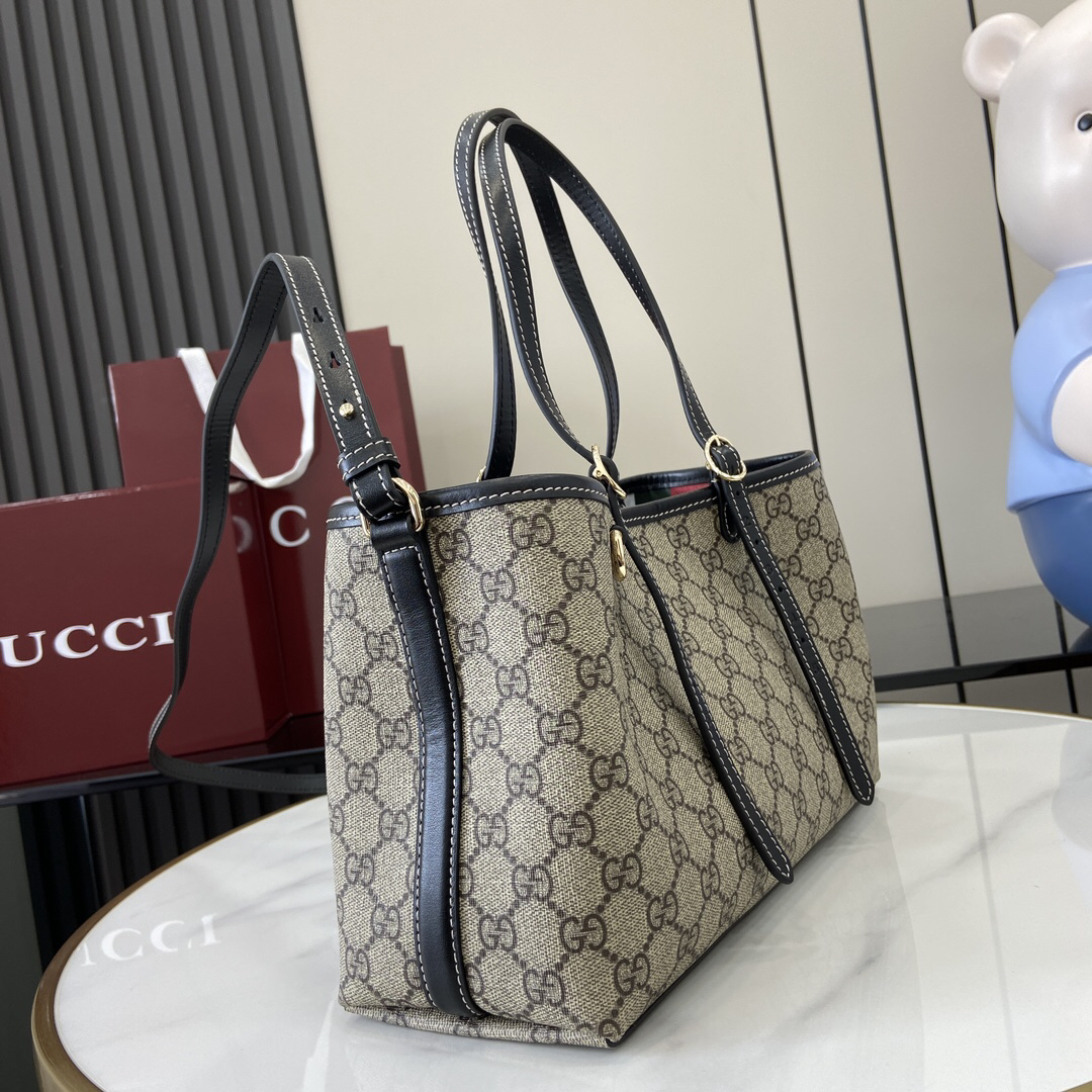 Gucci GG Emblem Medium Black tote bag