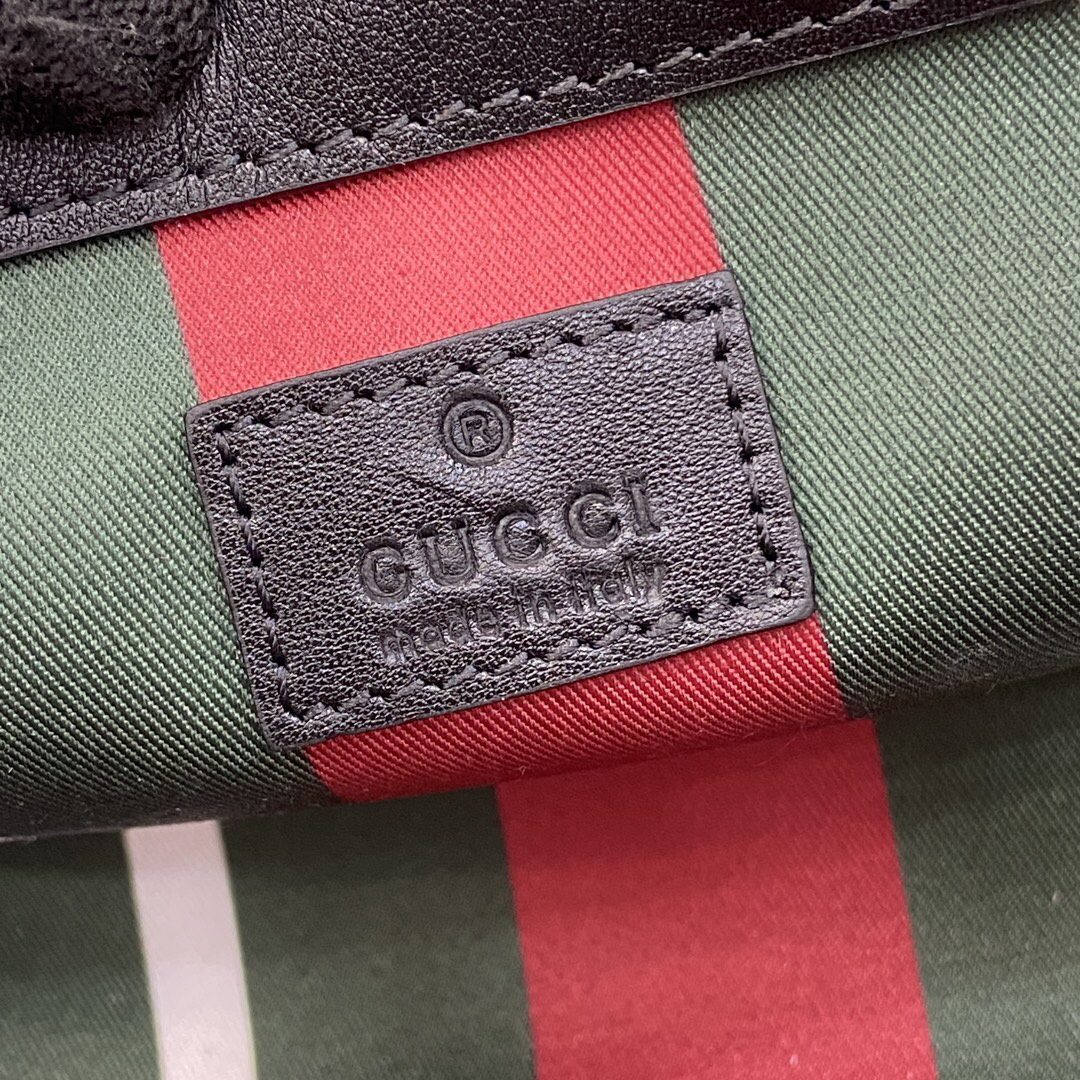 Gucci GG Emblem Medium Black tote bag