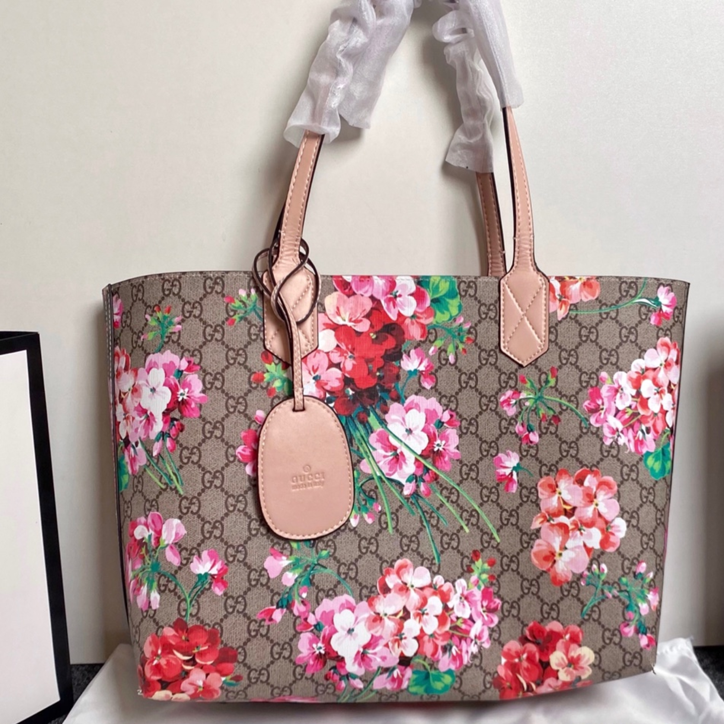 Gucci GG Monogram Blooms Medium Reversible Tote Beige Multicolor Pink - Bag