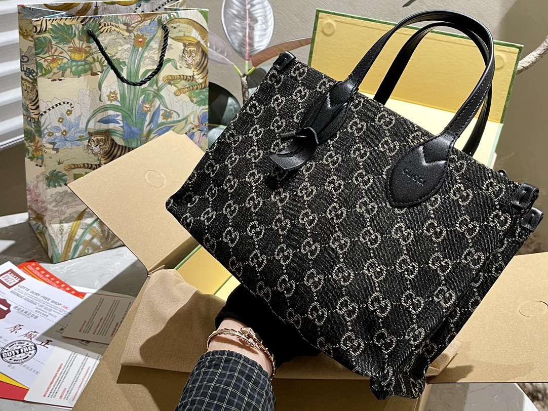 Ophidia medium tote bag