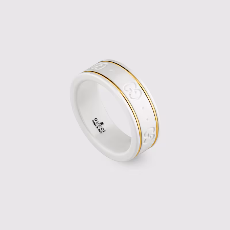 Icon ring in yellow gold