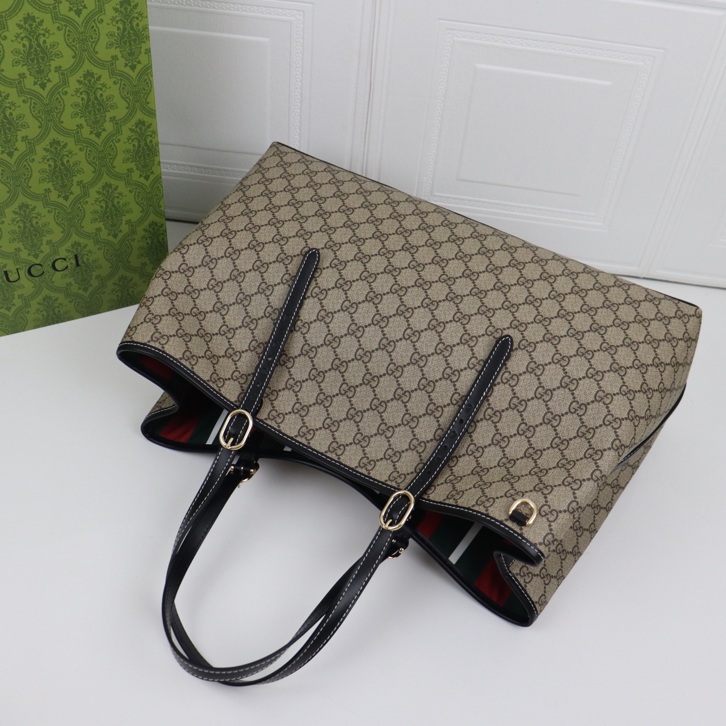Gucci GG Emblem Maxi Black tote bag