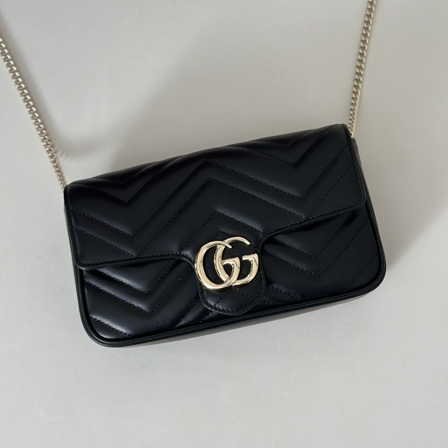 Gucci GG Marmont Black Matelassé Chevron Leather Small Shoulder Bag