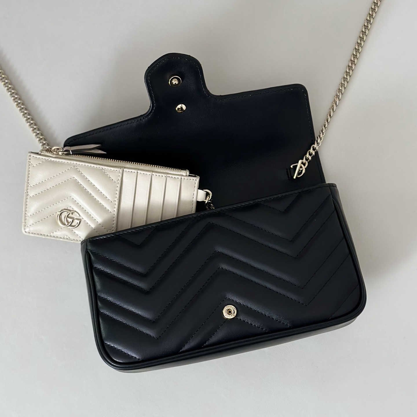 Gucci GG Marmont Black Matelassé Chevron Leather Small Shoulder Bag