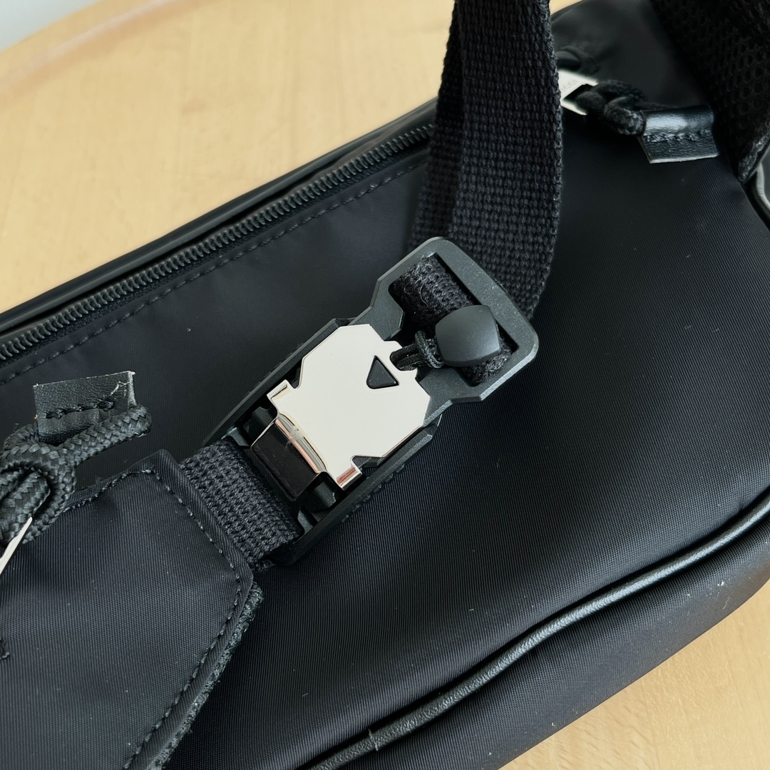 Gucci Satchel - Black Bag