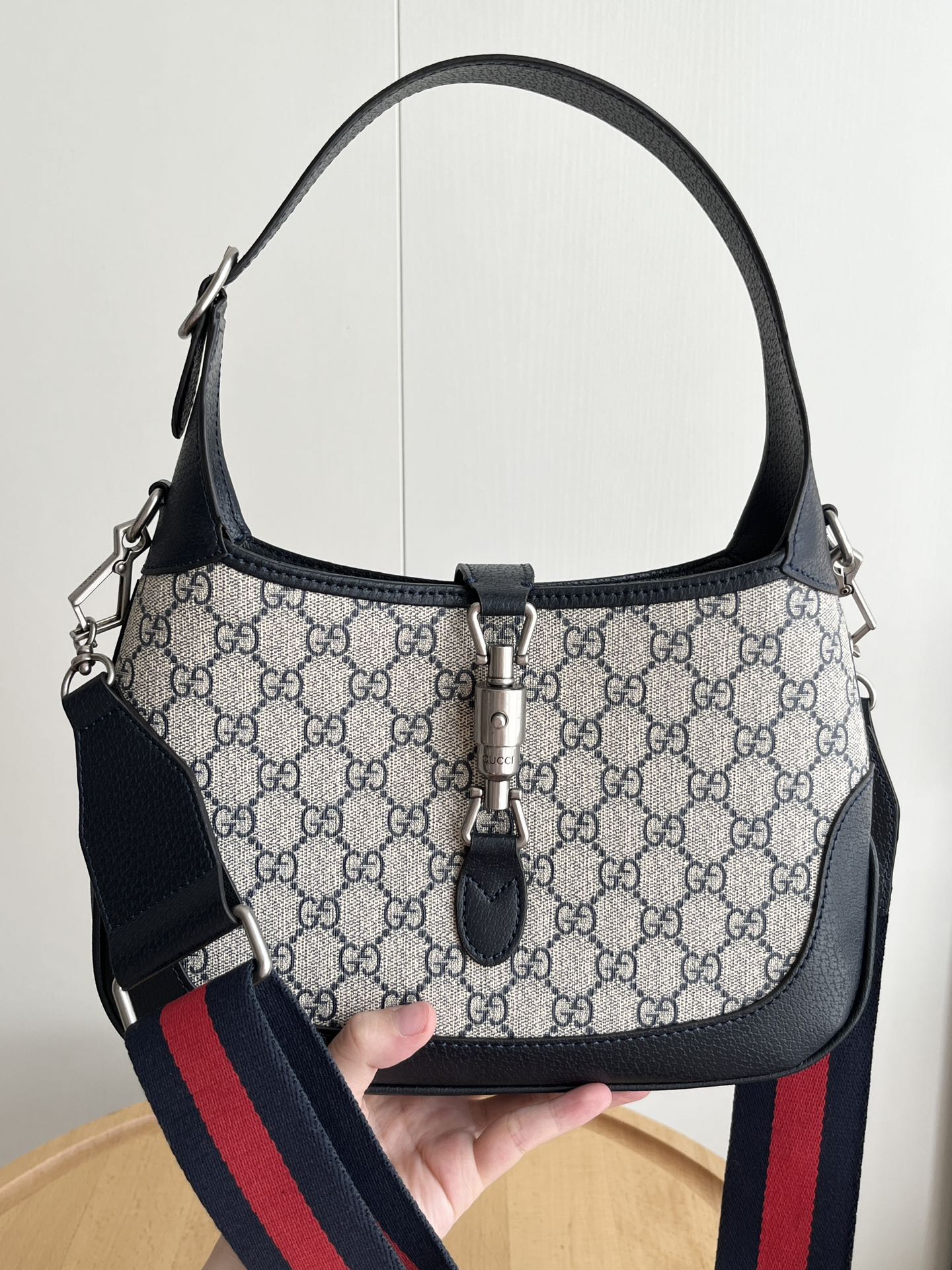 Gucci Jackie 1961 small GG shoulder bag Beige and blue GG canvas - Bag