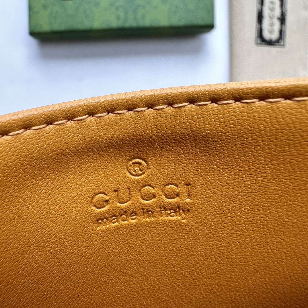 Gucci GG Marmont card case yellow leather-wallet