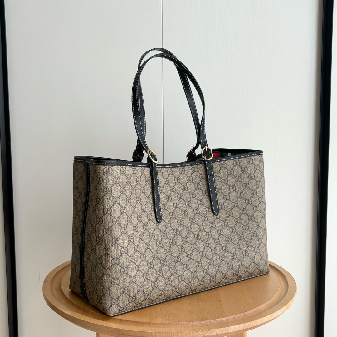 Gucci GG Emblem Large black tote bag